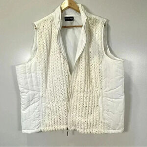 Activoligy vest for women in size 2X white color sequin front, zipper